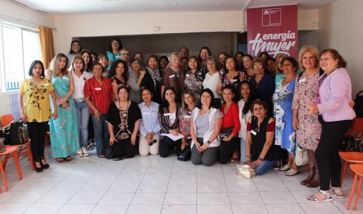 Mujeres se reúnen en Conversatorio Energía + Mujer: “Escuchando nuestras voces”