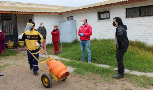 Gestiones de la SEREMI de Energía logran aportes de gas para familias de la Región