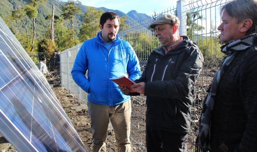 Aysén: Inauguración de paneles solares en escuela y postas