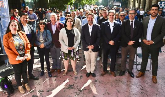 Conduciendo hacia el Futuro: Gobierno de Santiago lanza “Mi Colectivo Eléctrico” en la Región Metropolitana
