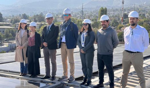 SEREMI DE ENERGÍA RM VISITA PLANTA FOTOVOLTAICA DEL I.P. ARCOS EN PEÑALOLÉN 