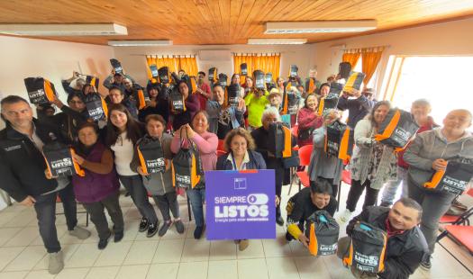 Vecinos y vecinas de Paso Ancho de Río Claro se capacitaron y recibieron kits de resiliencia energética 