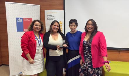 Seremi de Energía otorga “Sello Las Mujeres Suman” a equipo del Espacio DTC+ de la Facultad de Ingen...