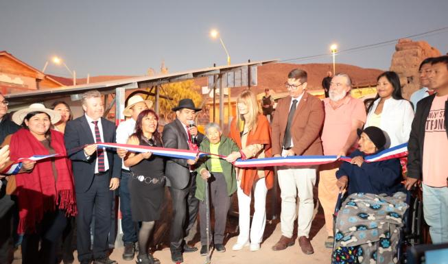 Poroma ya cuenta con energía eléctrica las 24 horas