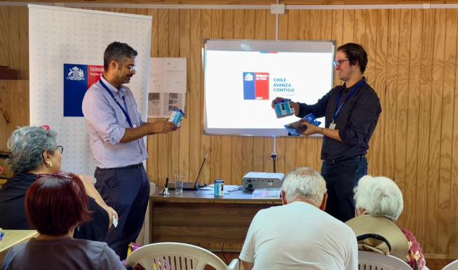 Eficiencia Energética: Vecinos y vecinas de El Médano reciben charla inform...