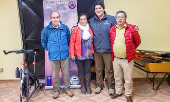 Seremi de Energía se reúne con alcalde de Cochamó para trabajar en beneficio de las familias que no tienen ene...