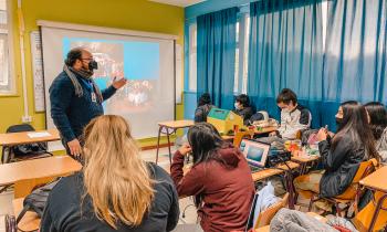  Estudiantes de Corral reciben charla con enfoque de género para fomentar su inserción a carreras del sector energético