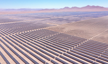 Para profundizar la transición energética: Ministro Jobet presenta proyecto de ley que promueve almacenamiento y electromovilidad