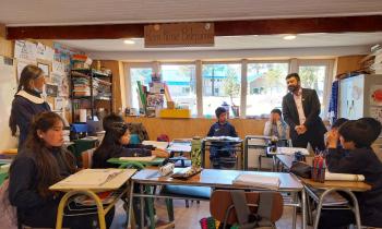 Ministerio de Energía impulsa equidad energética en La Araucanía: 30 escuelas rurales cuentan con agua caliente y electricidad segura