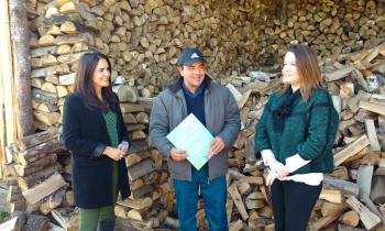 Leñeros afectados por incendios forestales del Biobío reciben $138 millones