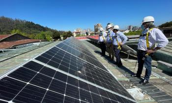 Subsecretario de Energía inaugura moderno sistema de acondicionamiento térmico y fotovoltaico en Liceo Enrique...