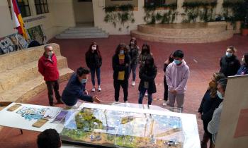 Energía y Medio Ambiente celebran el Día del Hidrógeno junto a HIF y a estudiantes del Liceo Luis Albero Barre...