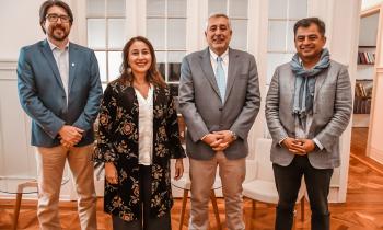 Seremi de Energía y rector de la UACh analizan trabajo conjunto enfocado en la sustentabilidad, género y biomasa   