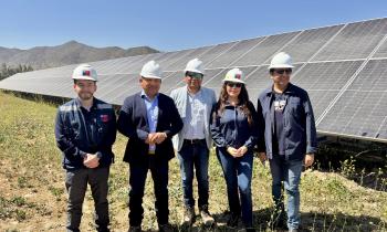 Alcaldes de Tarapacá visitan Parque Solar Comunitario en Talagante para fortalecer la autonomía energética local