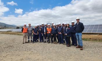 Estudiantes de Zapallar visitan planta solar en La Ligua en iniciativa liderada por la Seremi de Energía de Va...