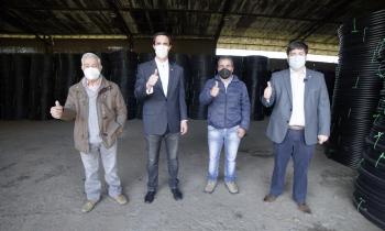 Ministro y Subsecretario de Energía visitan fábrica que se beneficiará con la suspensión de las horas punta 