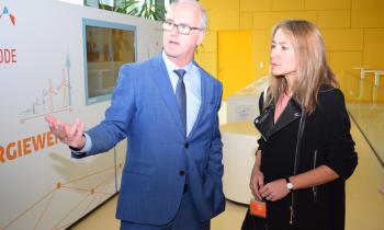 Gira a Alemania de ministra Jiménez estará enfocada en atraer inversionistas y relevar a Chile como líder en energías renovables