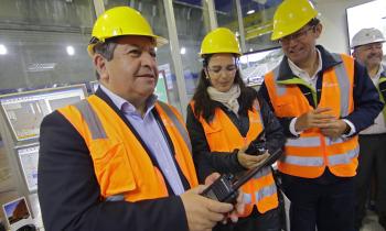 Inauguran sistema radial entre centrales energéticas del Río Biobío y municipios 