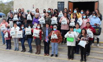 Familias de siete localidades de La Higuera se capacitan y reciben kits de ahorro de energía