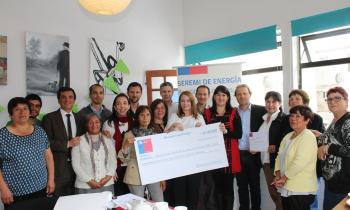  Organizaciones reciben fondos para tener luz y agua caliente a través del sol