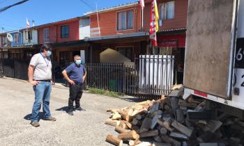 Capacitan a las familias de la comuna de Llanquihue en el buen uso de la leña 