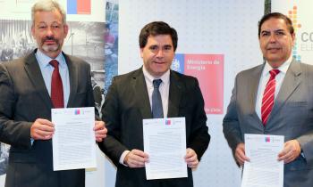 Ministerio de Energía, Coordinador Eléctrico Nacional y GIZ firman acuerdo que busca promover mayor integración de las energías renovables variables en Chile