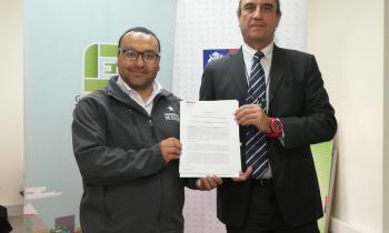 Seremi de Energía firmó convenio con asociación gremial AGEMIRA para apoyar la gestión energética de sus socio...