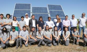 Ministro (s) de Energía inaugura proyecto fotovoltaico en Liceo Agrícola El Carmen