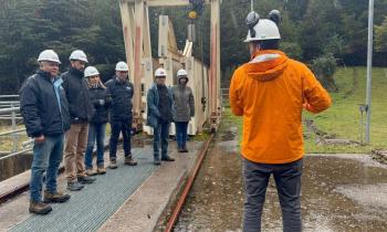 Seremi de Energía y Autoridades de SEC Nacional visitan central hidroeléctrica Lago Atravesado de Edelaysen