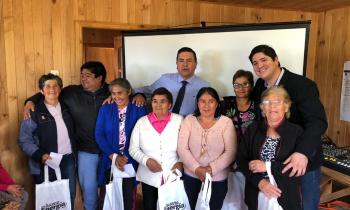 Familias de Isla Lin Lin reciben capacitación y kits de ampolletas LED