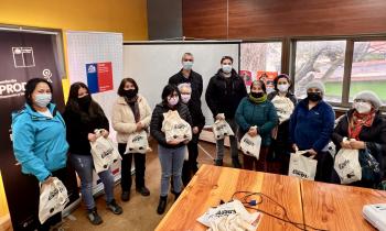 60 mujeres de Aysén aprenden a ahorrar energía y reciben kits eficientes