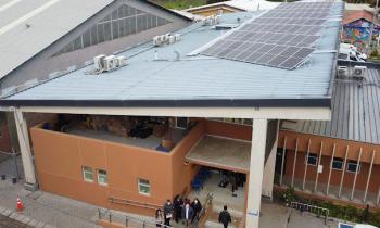 Cesfam de Navidad inaugura proyecto de paneles solares para generación de energías renovables 