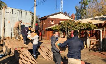 Trabajo coordinado destaca en entrega de cajas de alimentos en la comuna de Olmué
